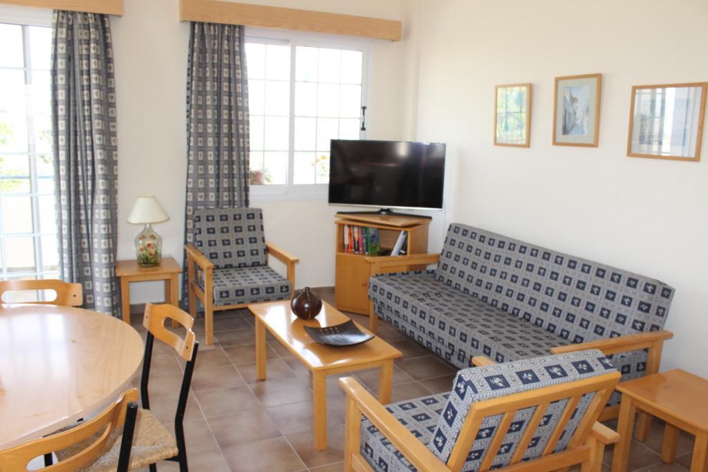 ピッソウリ Zenovia Garden Houseヴィラ エクステリア 写真